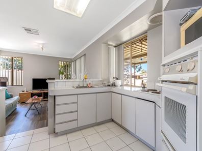 27 Henderson Drive, Seville Grove WA 6112