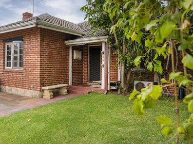 55 Pollard Street, Glendalough WA 6016