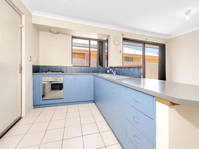 7 Coulteri Nook, Canning Vale WA 6155