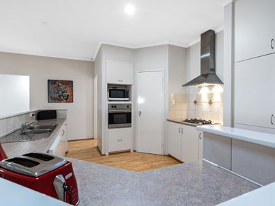 16 Formosa Pass, Canning Vale WA 6155