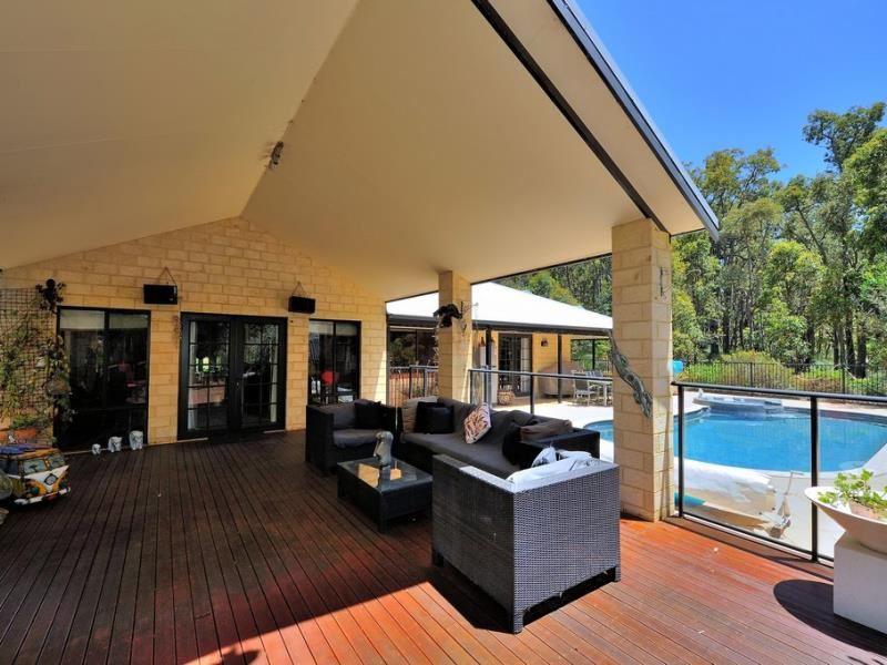1665 Traylen Road, Mount Helena