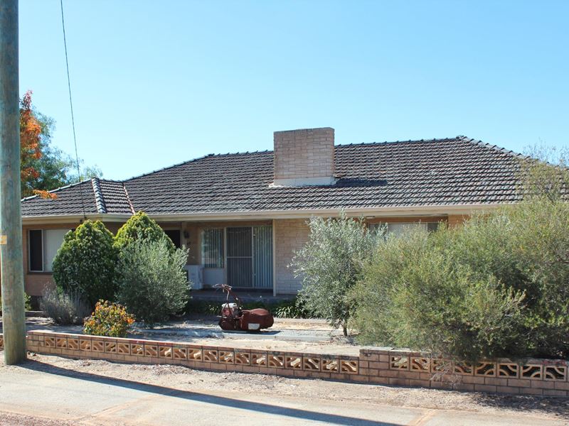 44-46 Goldfields Road, Dowerin