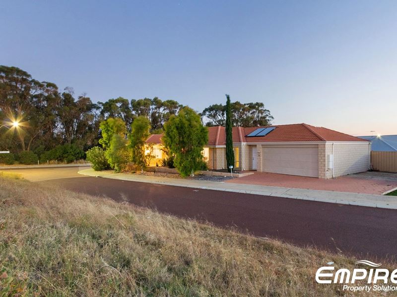 34 Preston Drive, Lake Coogee