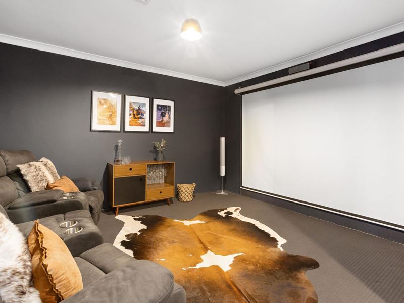27 Cornforth Way, Piara Waters WA 6112