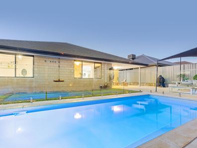 27 Cornforth Way, Piara Waters WA 6112