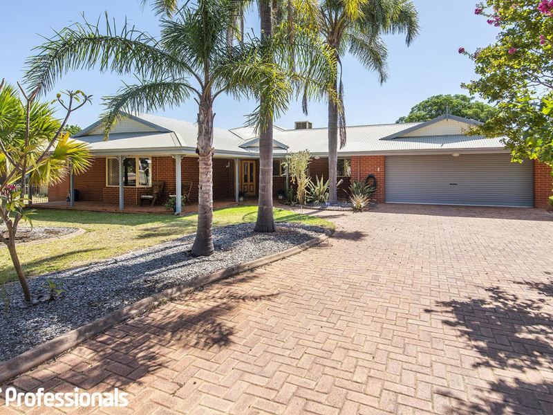 18 Edward Crescent, Byford