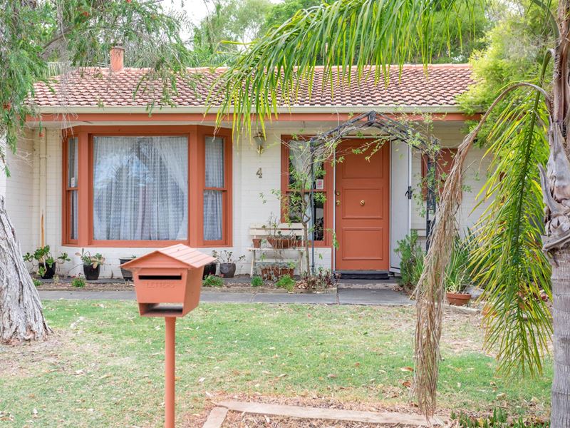 4 Megan Way, Camillo