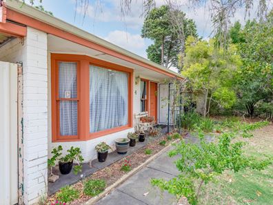 4 Megan Way, Camillo WA 6111