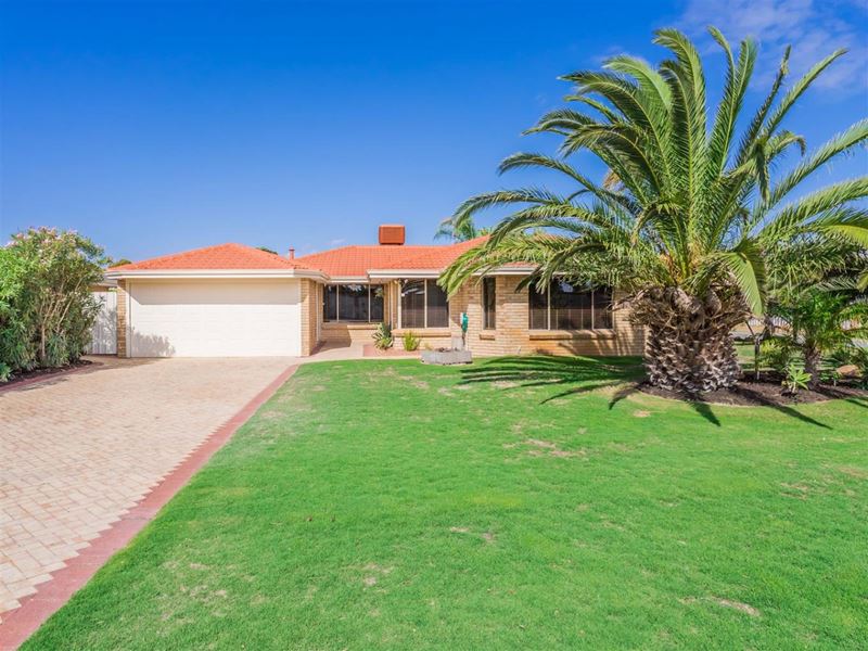 13 Glenway Loop, Cooloongup WA 6168