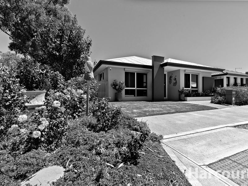 16 Whistler Drive, Erskine