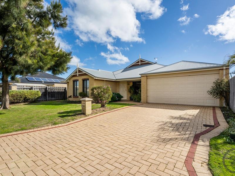 3 Alba Pass, Halls Head WA 6210