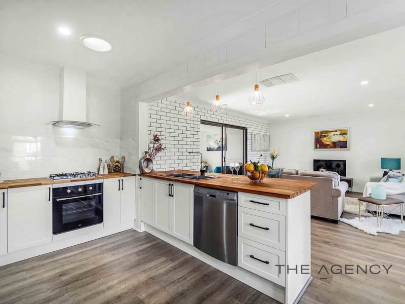 4 Scole Place, Huntingdale WA 6110