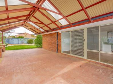 12 Carmana Lane, Warnbro WA 6169