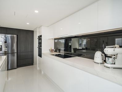 305/2 Oldfield Street, Burswood WA 6100