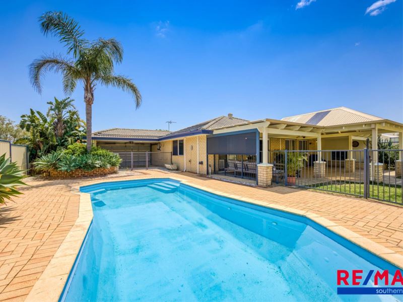 10 Tulipwood Place, South Lake