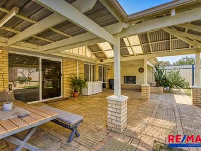 10 Tulipwood Place, South Lake WA 6164