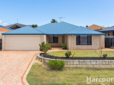 18 Grasshill Grange, Halls Head WA 6210