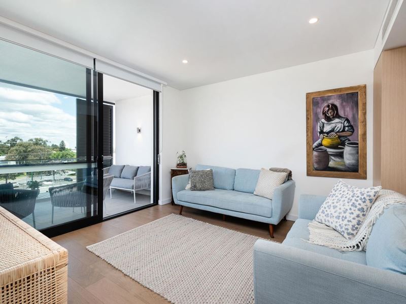 303/5 Shenton Road, Claremont