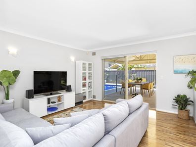 15 Jacana Circle, Gwelup WA 6018