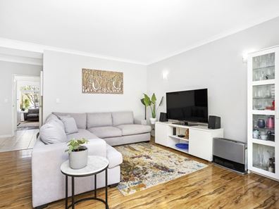 15 Jacana Circle, Gwelup WA 6018