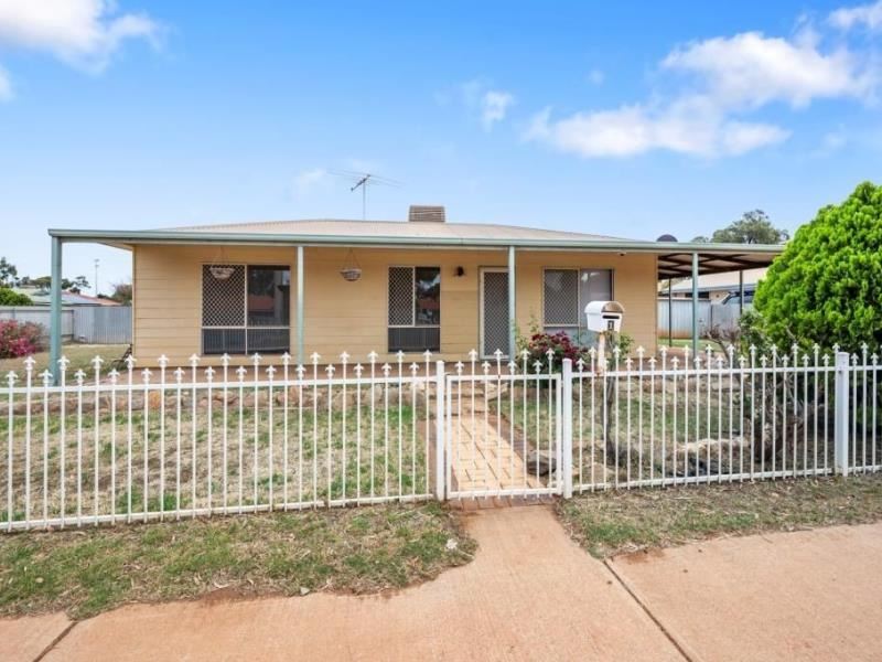 1 Truscott Court, South Kalgoorlie