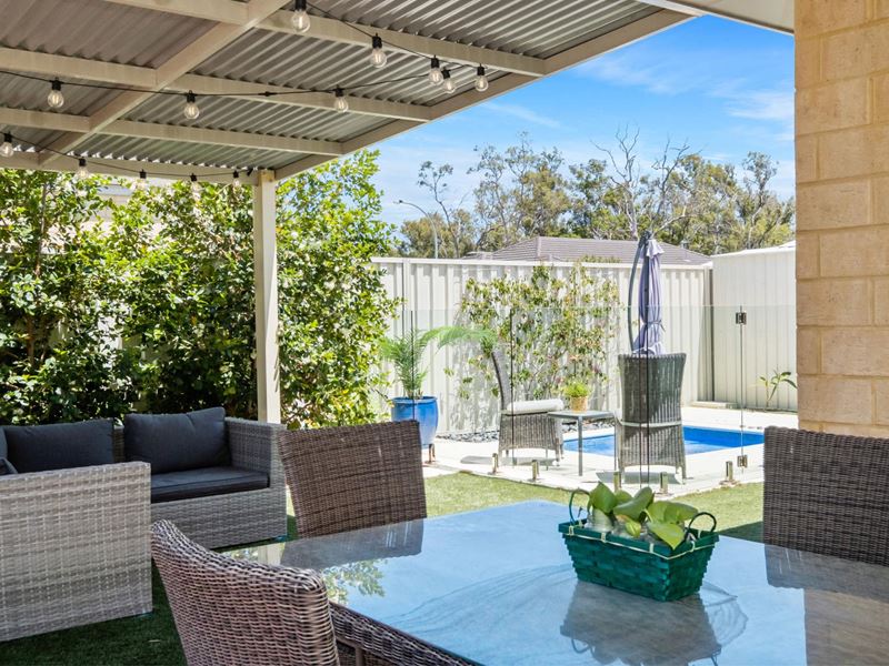 35 Allamanda Gate, Helena Valley