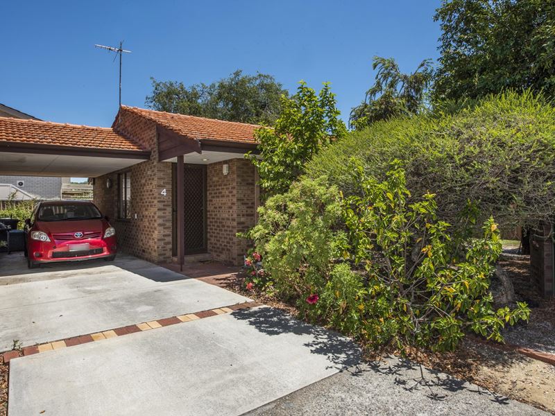 4/75 Clydesdale Street, Como