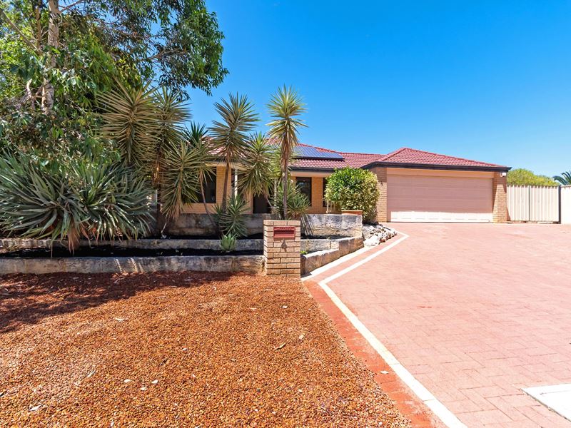 4 Clydebank Crescent, Kinross
