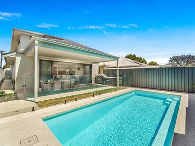 6A Clevedon Place, Kallaroo WA 6025