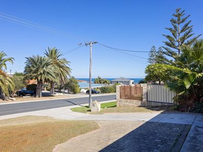 21 Mindarie Drive, Quinns Rocks WA 6030