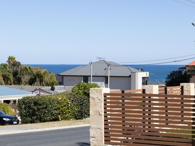 21 Mindarie Drive, Quinns Rocks WA 6030