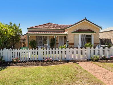 22 Parrotbush Crescent, Ellenbrook WA 6069