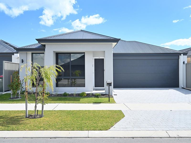 15 Aureolin Road, Eglinton