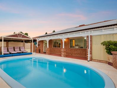 18 Kingsford Court, Port Kennedy WA 6172