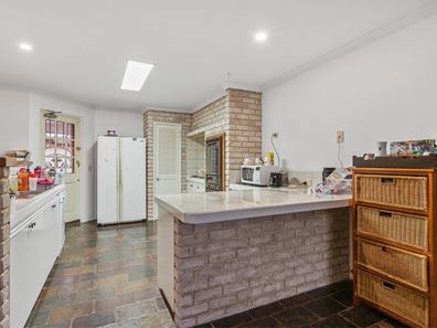 18 Kingsford Court, Port Kennedy WA 6172