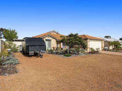 8 Wells Road, Pinjarra WA 6208