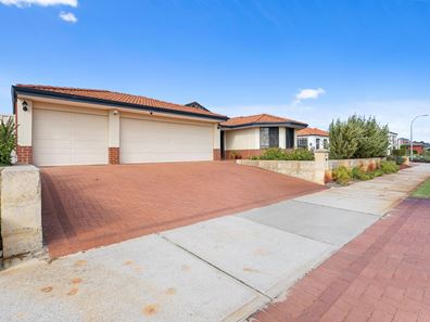 96 Sandown Circle, Henley Brook WA 6055