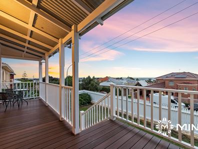 6 Livingstone Street, Beaconsfield WA 6162