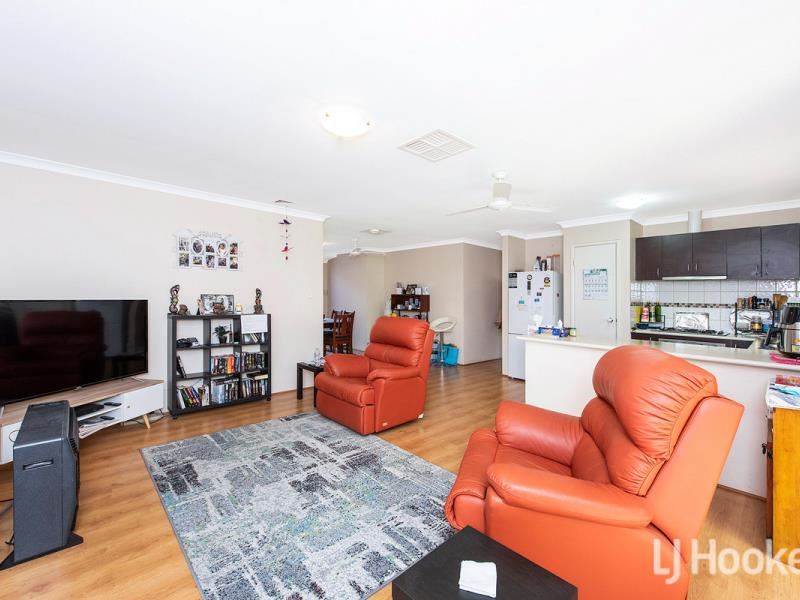 2/11 Liberton Place, Coodanup WA 6210