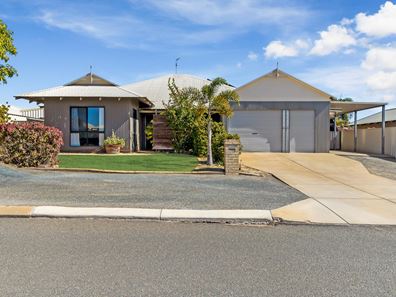 10 Haldane Crescent, Baynton WA 6714