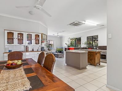 10 Haldane Crescent, Baynton WA 6714