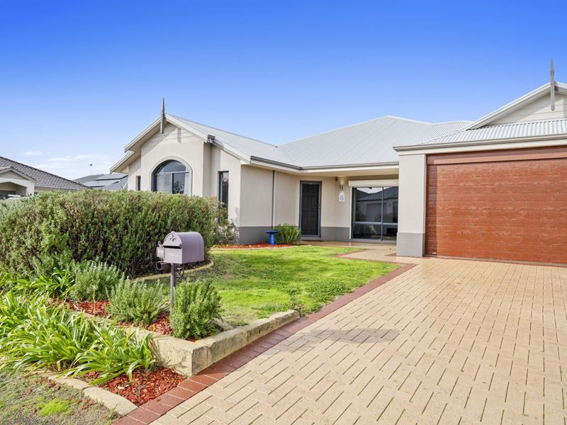 4 Victor Drive, Madora Bay