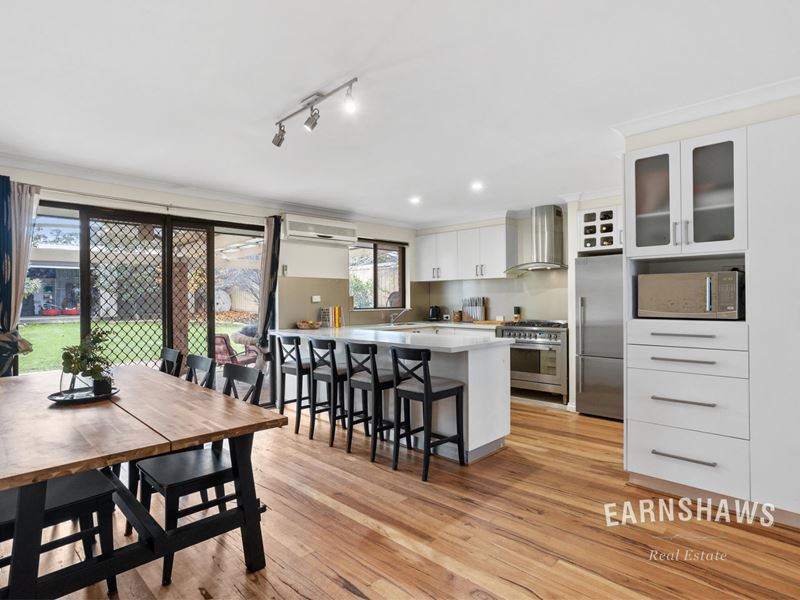 5 Reeves Place, Swan View