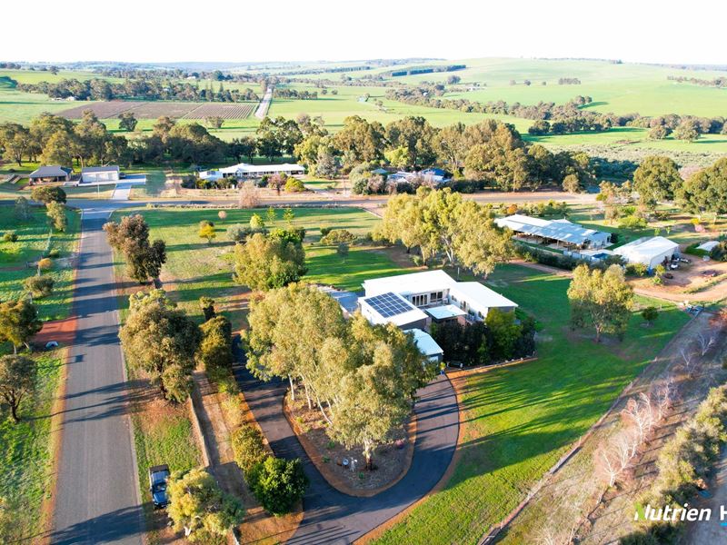 13 Rackenford Drive, Gingin