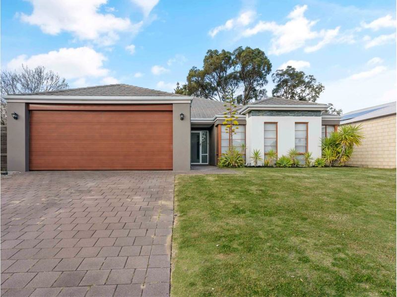 43 Arrowwood Loop, Secret Harbour