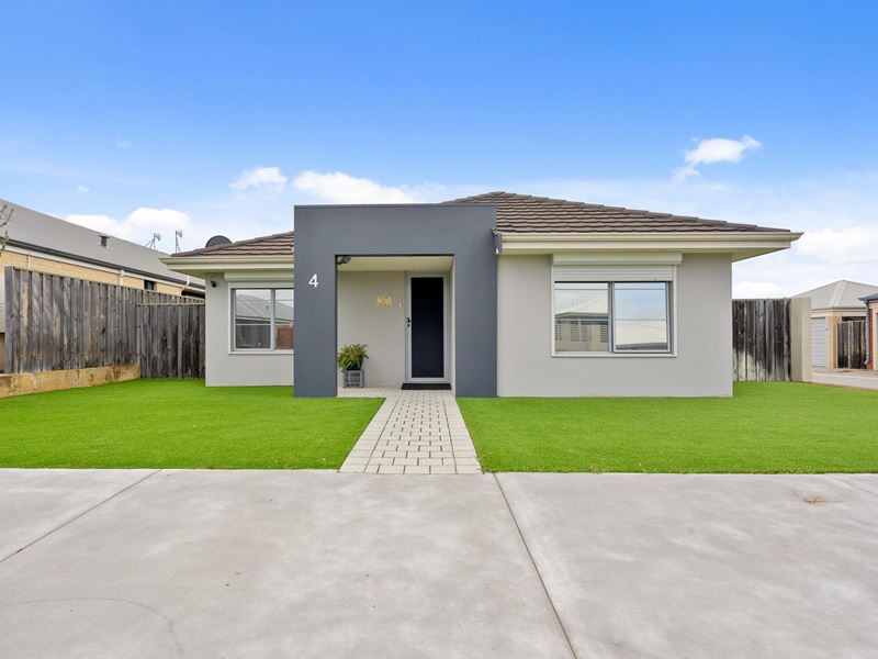 4 Helms Loop, Ellenbrook WA 6069