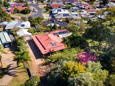 4 Exeter Place, Greenfields WA 6210