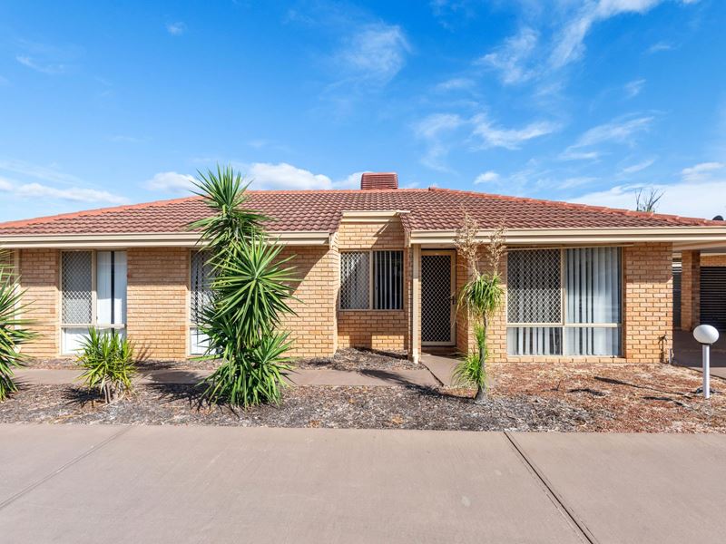 2/23 Quarram  Way, Gosnells