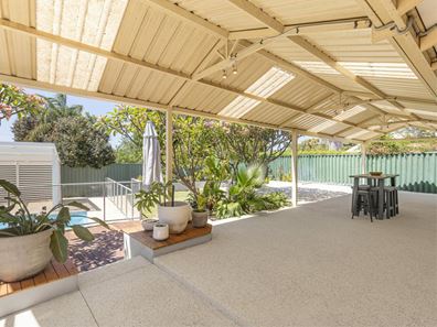 6 Coonewarra Way, Quinns Rocks WA 6030