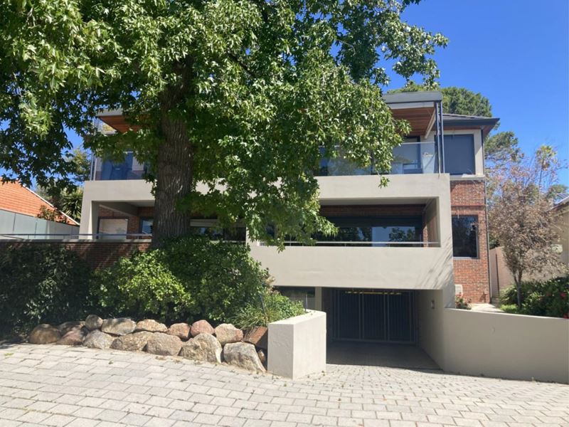 2/31 Airlie Street, Claremont